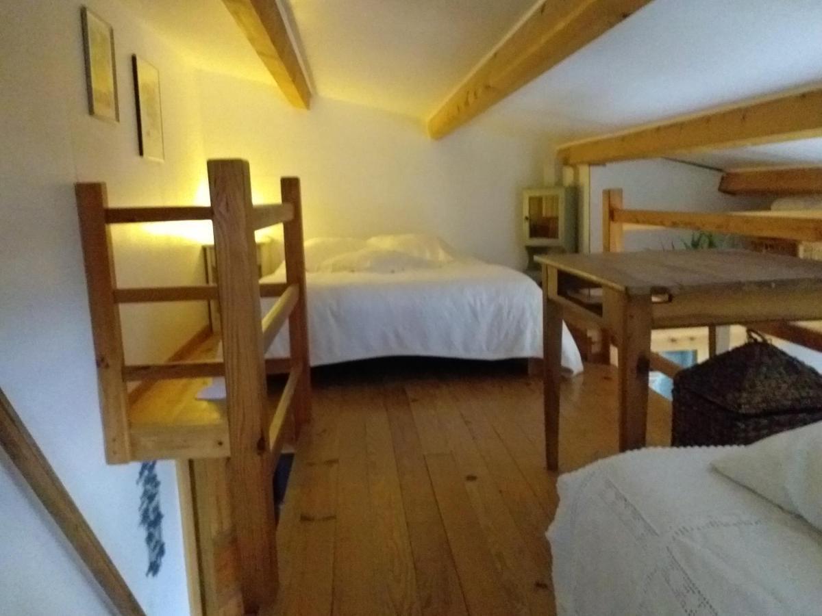 La Petite Maison Vaugines Luaran gambar