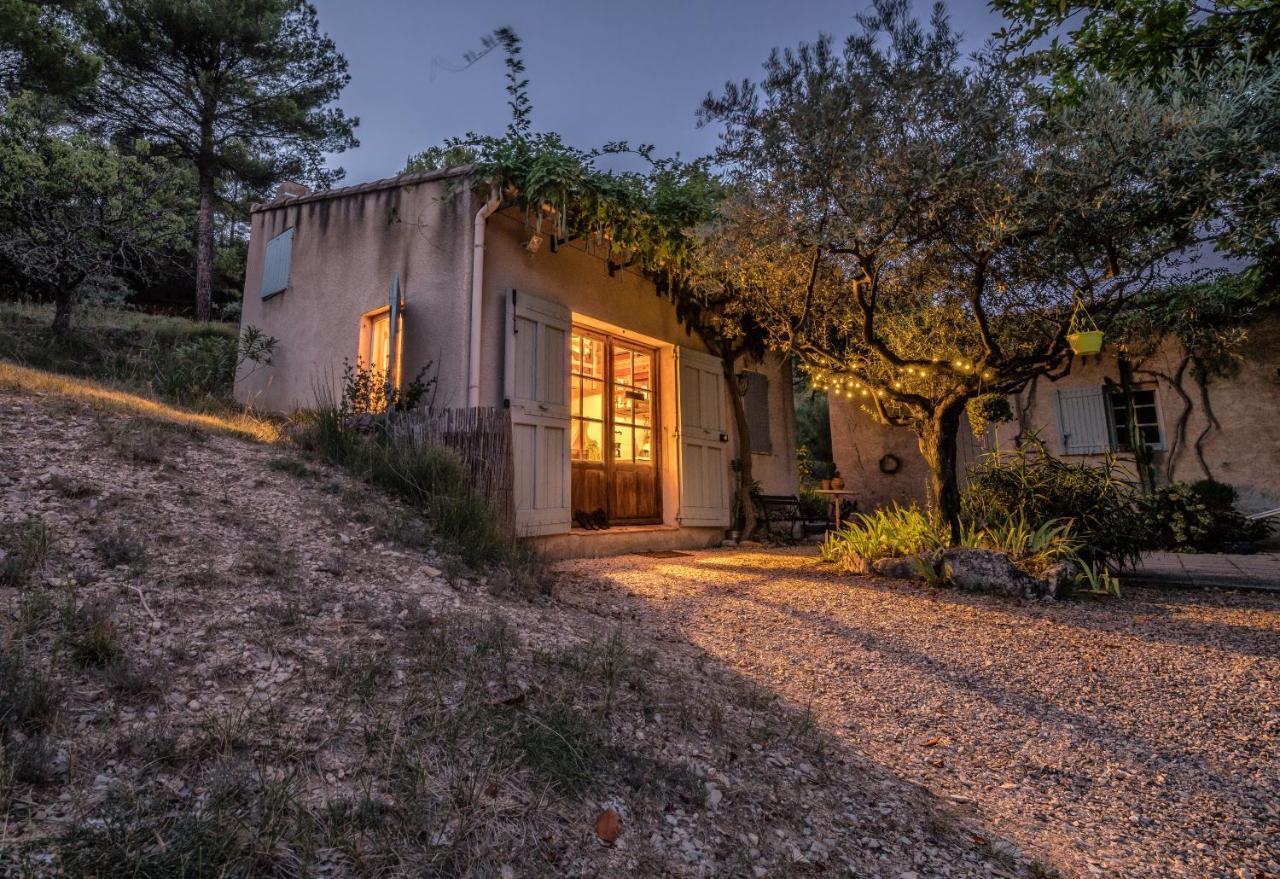 La Petite Maison Vaugines Luaran gambar